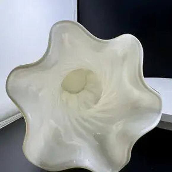Vintage Yellow & White Swirl Fenton Vase - Picture 6 of 6